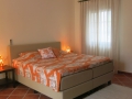 oranje kamer met licht